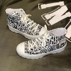 CONVERSE black and white Zebra High Tops Sneakers🖤